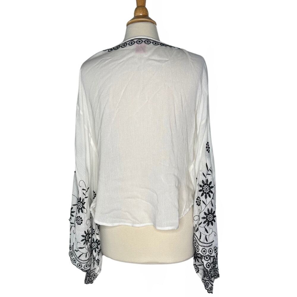 V Cristina White Navy Embroidered Oversized Lagenlook Gothic Statement Sleeves - Picture 2 of 9